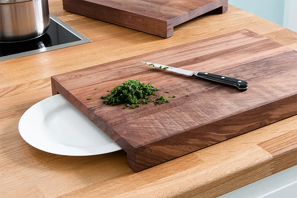 Kuechenhelfer - Schneidbrett Walnuss